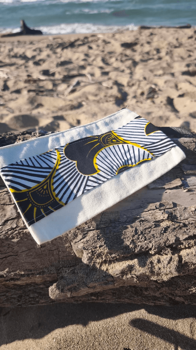 Pochette fleur de mariage noir et blanc